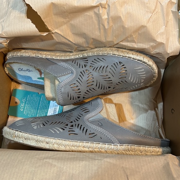 Olukai espadrille slides size 7.5 - Picture 7 of 7